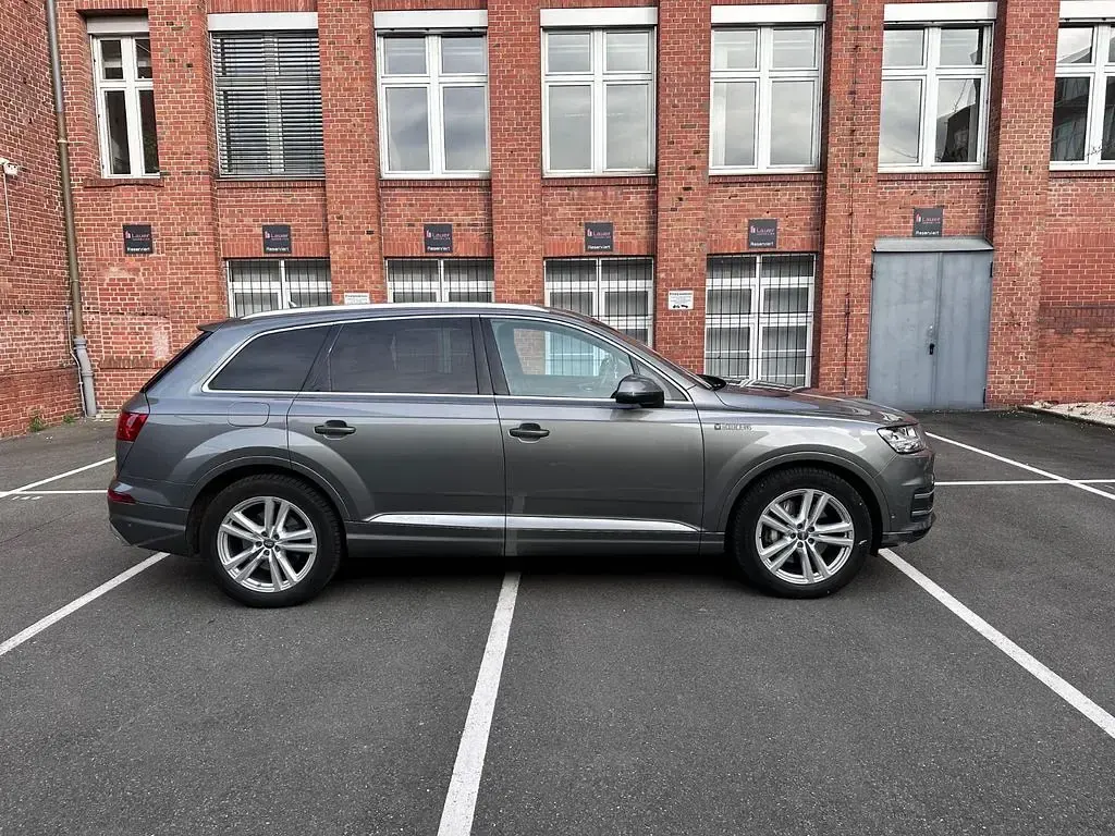 Gebraucht Audi Q7 Comfort 272 PS (200 kW) 2017 Grau SUV