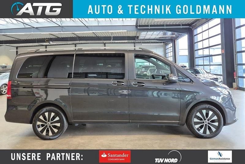 Graphitgrau metallic Gebraucht 2024 Mercedes V250 Van / Kleinbus | 62.490 € (Superpreis) - Bild 1/4
