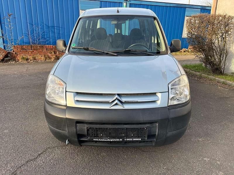 Gebraucht Citroën Berlingo Advance 75 PS (55 kW) 2008 Farbe islandgrau/metallic Van / Kleinbus