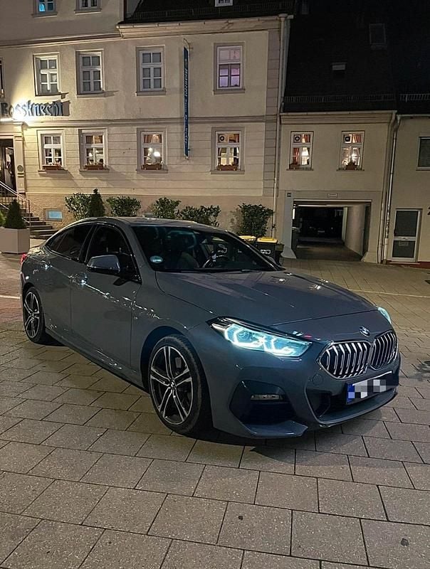 Grau Gebraucht 2020 BMW 220 M Sport Coupé | 29.999 € (Etwas zu teuer) - Bild 1/4