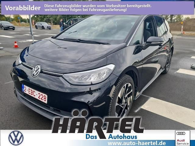 Grenadillschwarz (black), metallic Gebraucht 2023 VW ID.3 Pro Kleinwagen | 25.600 € (Superpreis) - Bild 1/4