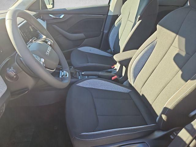 Neu Skoda Scala Selection 150 PS (110 kW) 2026 Weiß Kleinwagen