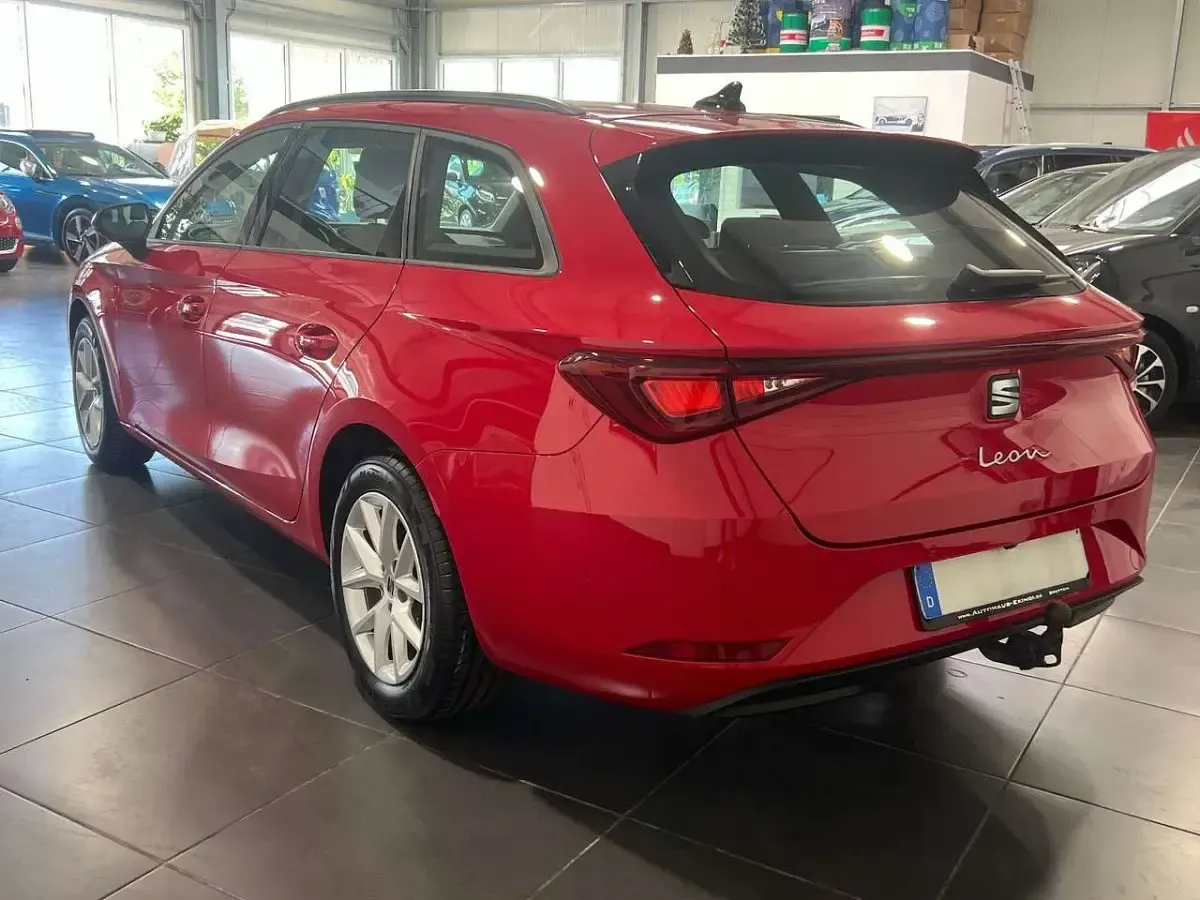 Usata Seat Leon 150 CV (110 kW) 2022 Rosso Station wagon