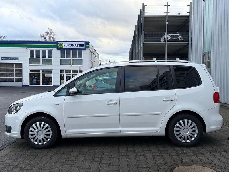 Weiß Gebraucht 2013 VW Touran Life Van / Kleinbus | 6.980 € (Fairer Preis) - Bild 1/3