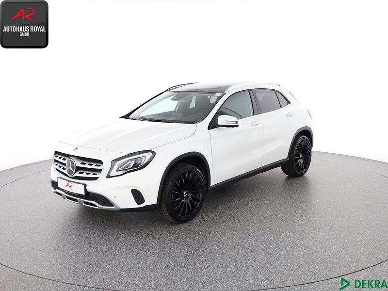 Polarweiss Gebraucht 2019 Mercedes GLA220 Urban SUV | 25.880 € (Fairer Preis) - Bild 1/4
