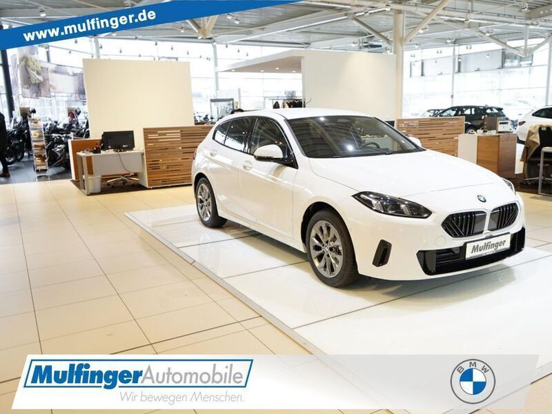 Alpinweiss Gebraucht 2024 BMW 120 Sport Line Kleinwagen | 31.907 € (Guter Preis) - Bild 1/4