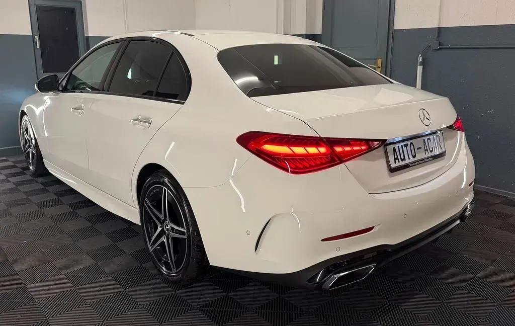 Gebraucht Mercedes C300 AMG line 258 PS (189 kW) 2024 Weiß Limousine