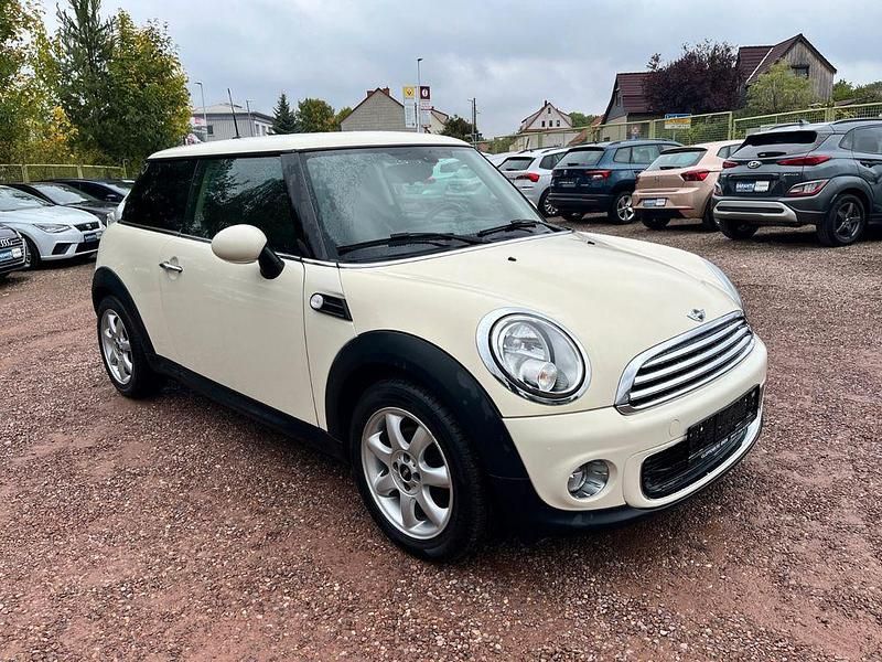Weiß Gebraucht 2013 Mini ONE Kleinwagen | 6.000 € (Fairer Preis) - Bild 1/4