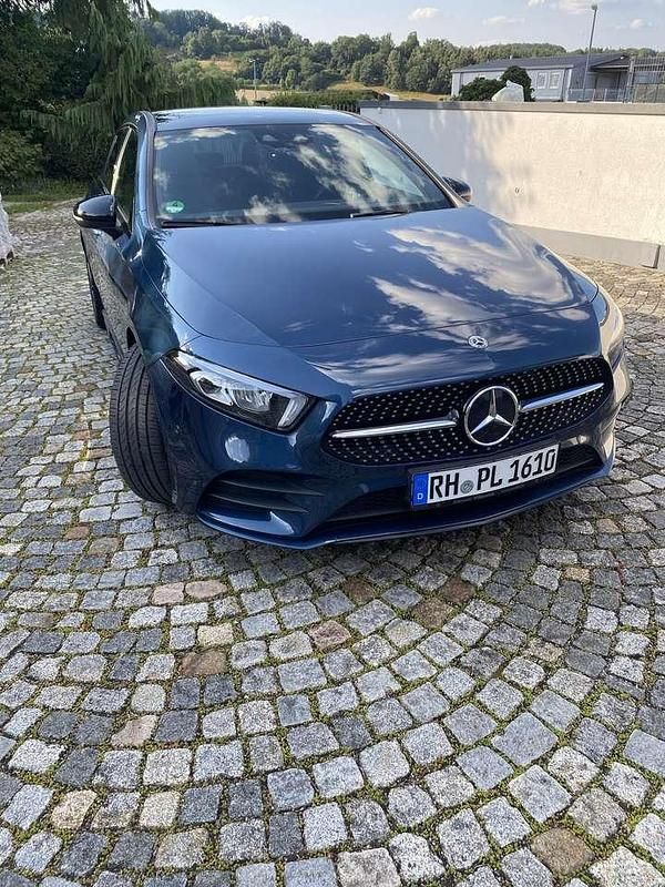 Gebraucht Mercedes A220 190 PS (139 kW) 2019 Blau Kleinwagen