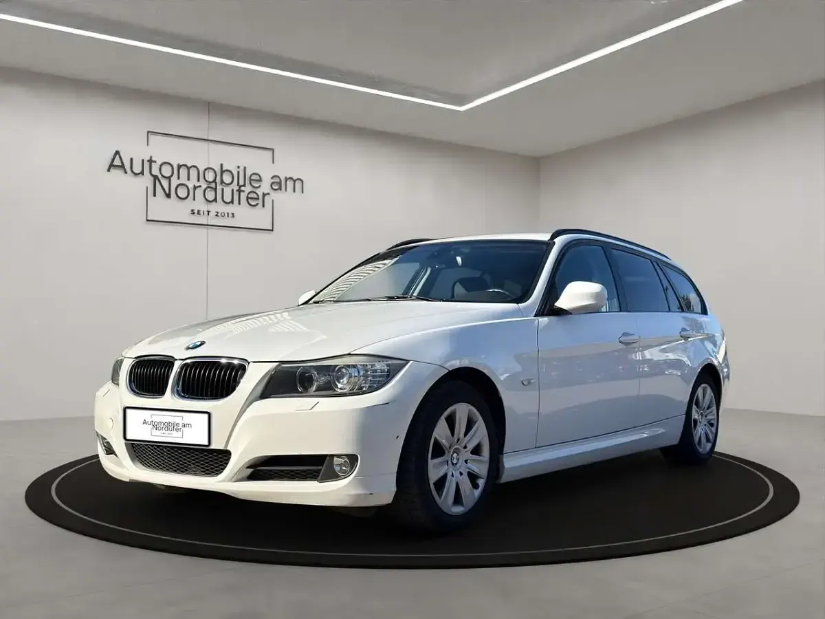 Gebraucht BMW 318 Comfort Edition 143 PS (105 kW) 2012 Alpinweiss iii Kombi