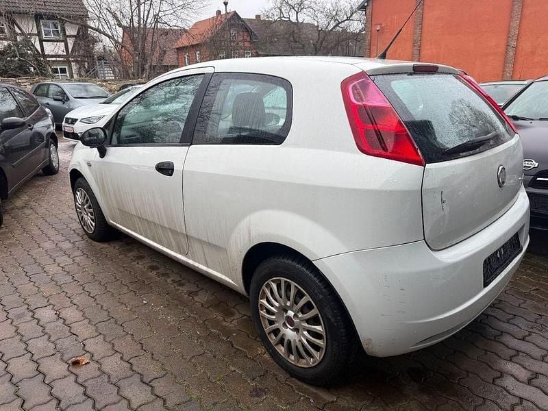 Gebraucht Fiat Grande Punto Active 65 PS (47 kW) 2009 Weiß Kleinwagen