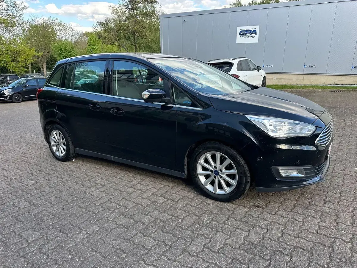 Gebraucht Ford Grand C-Max Titanium 150 PS (110 kW) 2017 Schwarz Van / Kleinbus