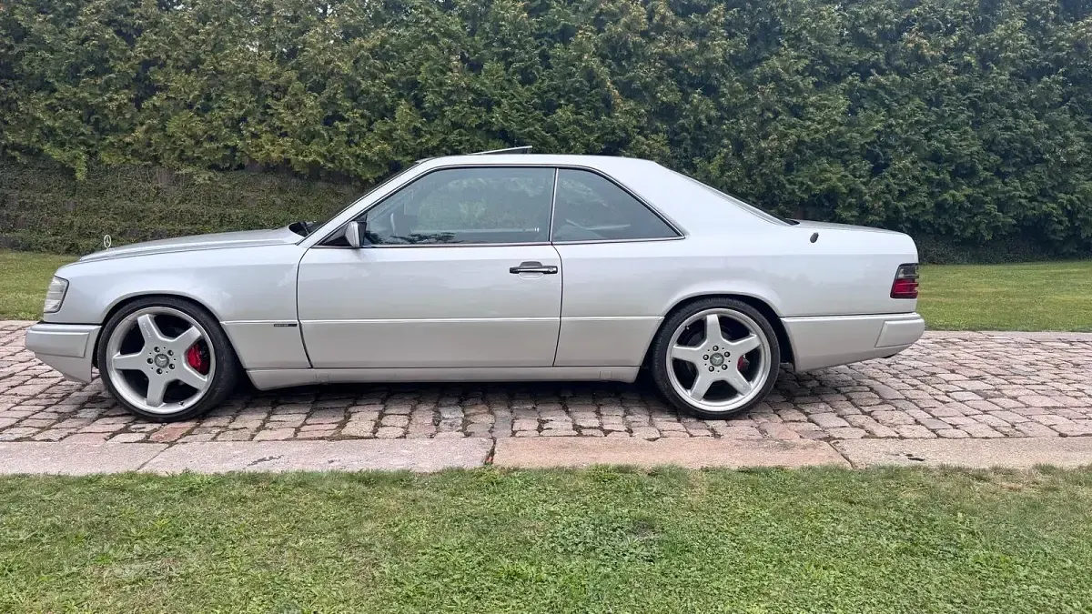 Gebraucht Mercedes E320 220 PS (161 kW) 1993 Silber Coupé