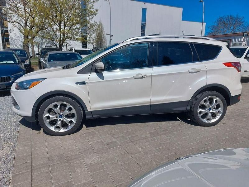 Gebraucht Ford Escape Titanium 169 PS (124 kW) 2013 Weiß SUV