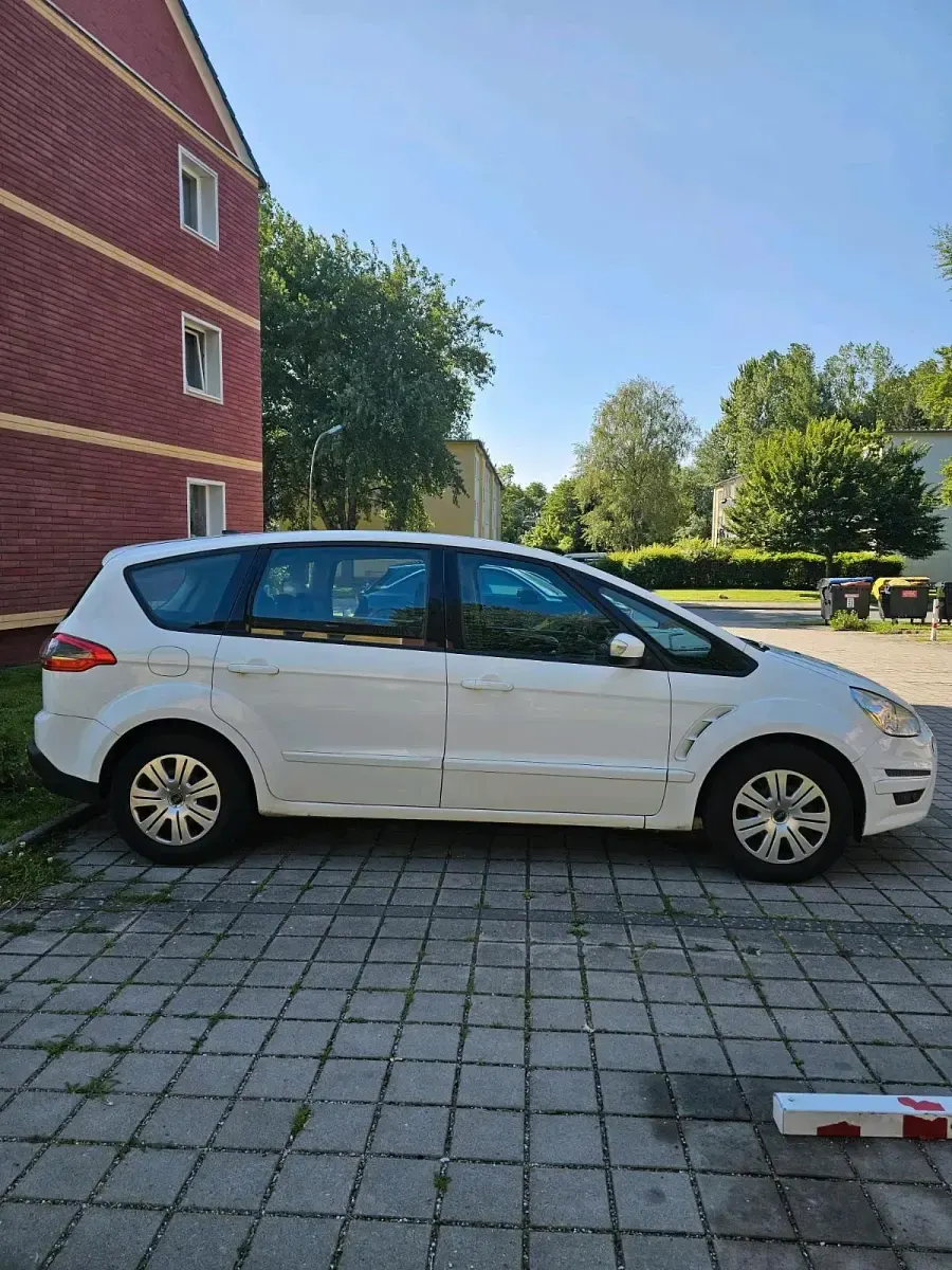 Gebraucht Ford S-MAX S 115 PS (84 kW) 2011 Weiß Van / Kleinbus
