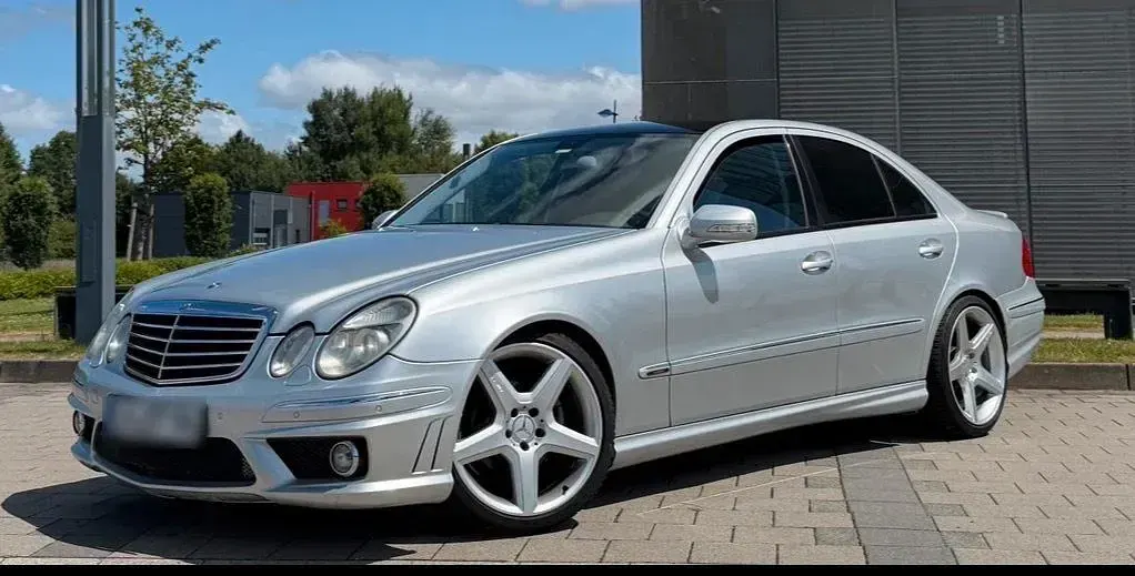 Gebraucht Mercedes E55 AMG AMG 243 PS (178 kW) 2006 Silber Limousine