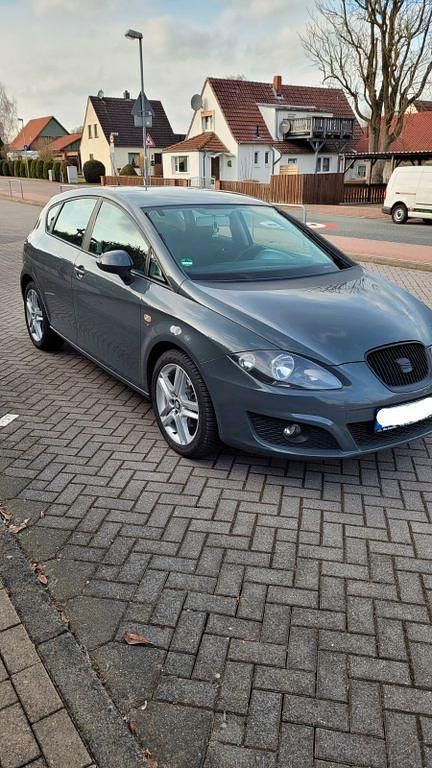 Gebraucht Seat Leon Style 160 PS (117 kW) 2010 Grau Kleinwagen