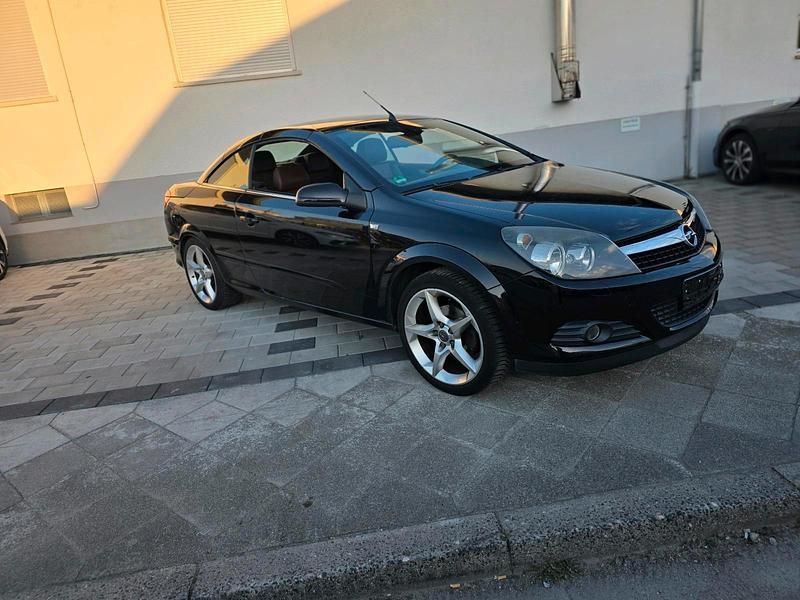Gebraucht Opel Astra Cabriolet 116 PS (85 kW) 2007 Schwarz Cabrio