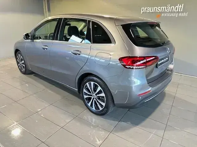 Gebraucht Mercedes B250e Style 218 PS (160 kW) 2022 Andere Kleinwagen