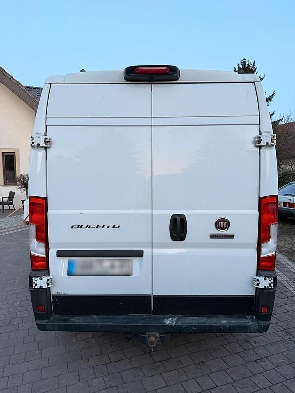 Gebraucht Fiat Ducato 130 PS (95 kW) 2019 Weiß Van