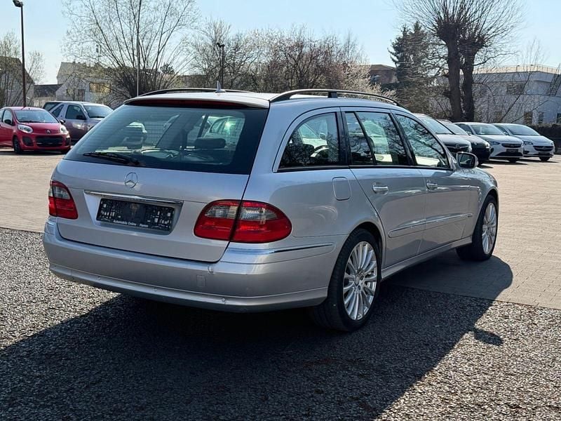 Gebraucht Mercedes E320 Avantgarde 224 PS (164 kW) 2006 Silber Kombi