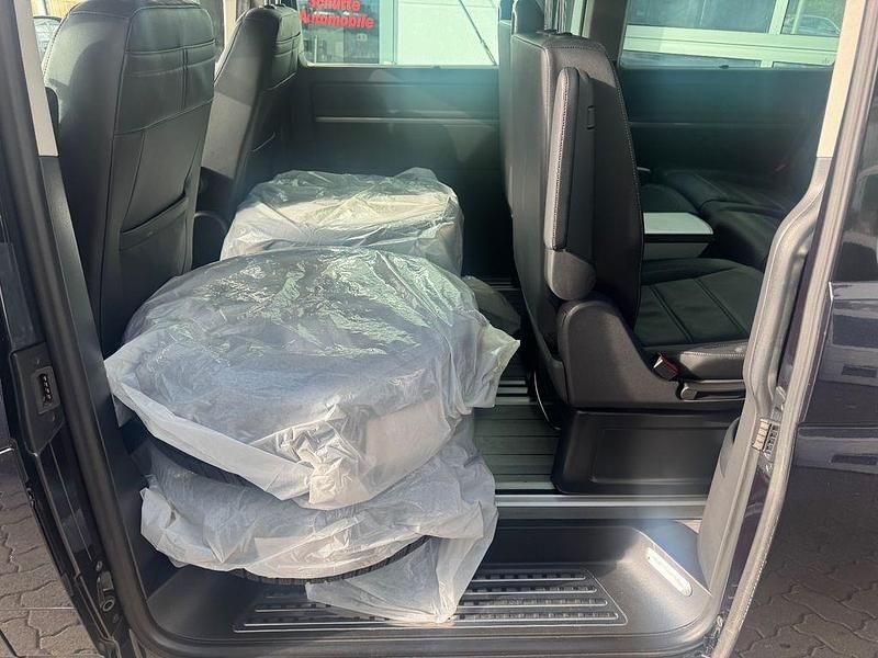 Gebraucht VW Multivan Pro 150 PS (110 kW) 2021 Blau Van / Kleinbus