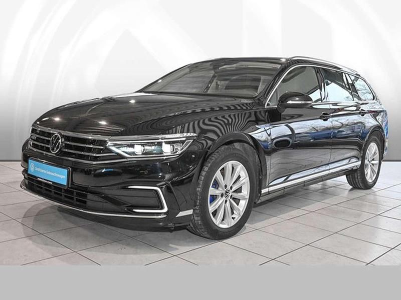 Deep black perleffekt Gebraucht 2020 VW Passat GTE Kombi | 20.990 € (Guter Preis) - Bild 1/4