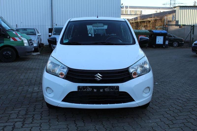 Gebraucht Suzuki Celerio Basic 68 PS (50 kW) 2015 Weiß Kleinwagen