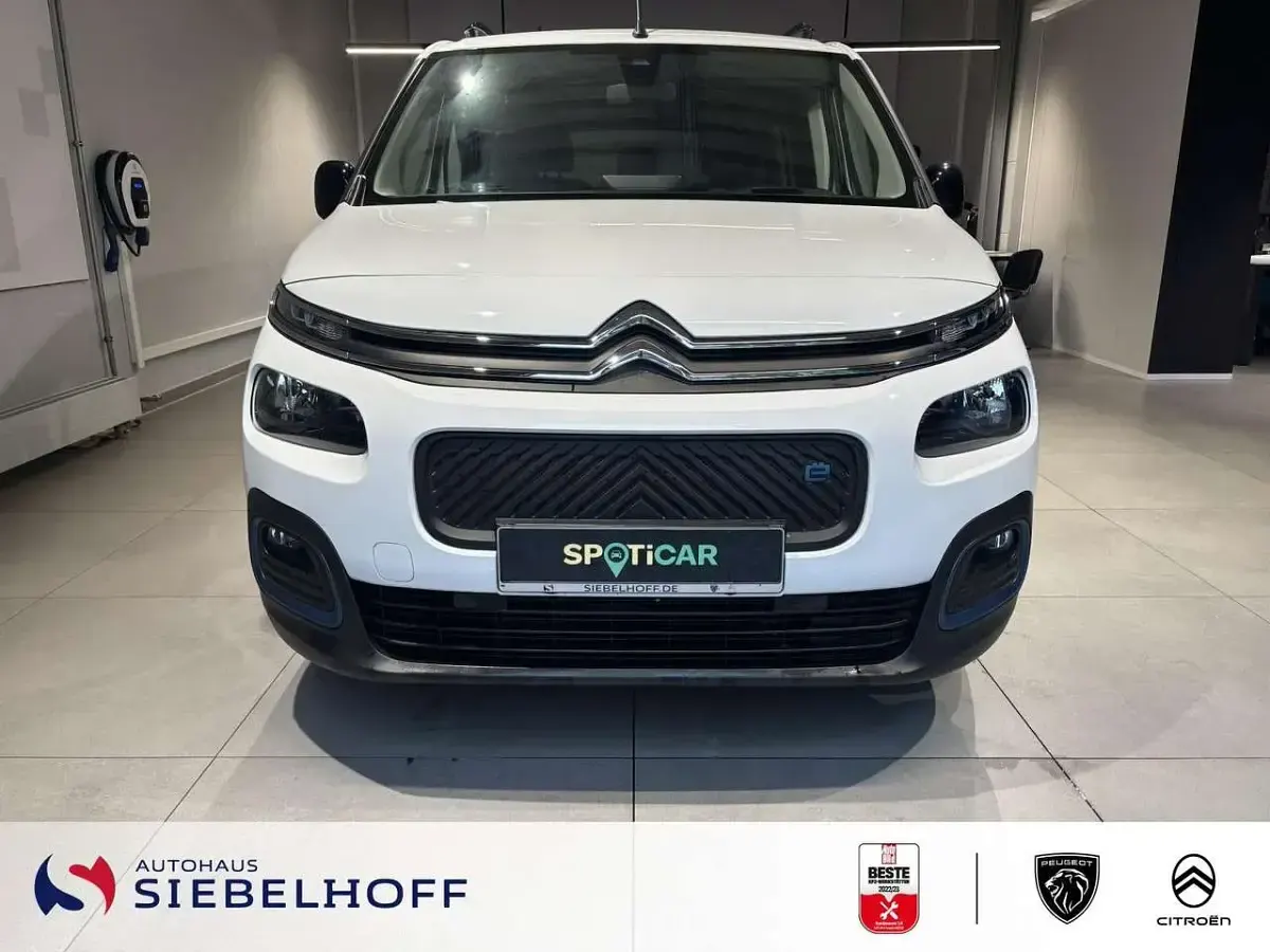 Gebraucht Citroën e-Berlingo Shine 100 kW (136 PS) 2023 Polar weiß Van / Kleinbus