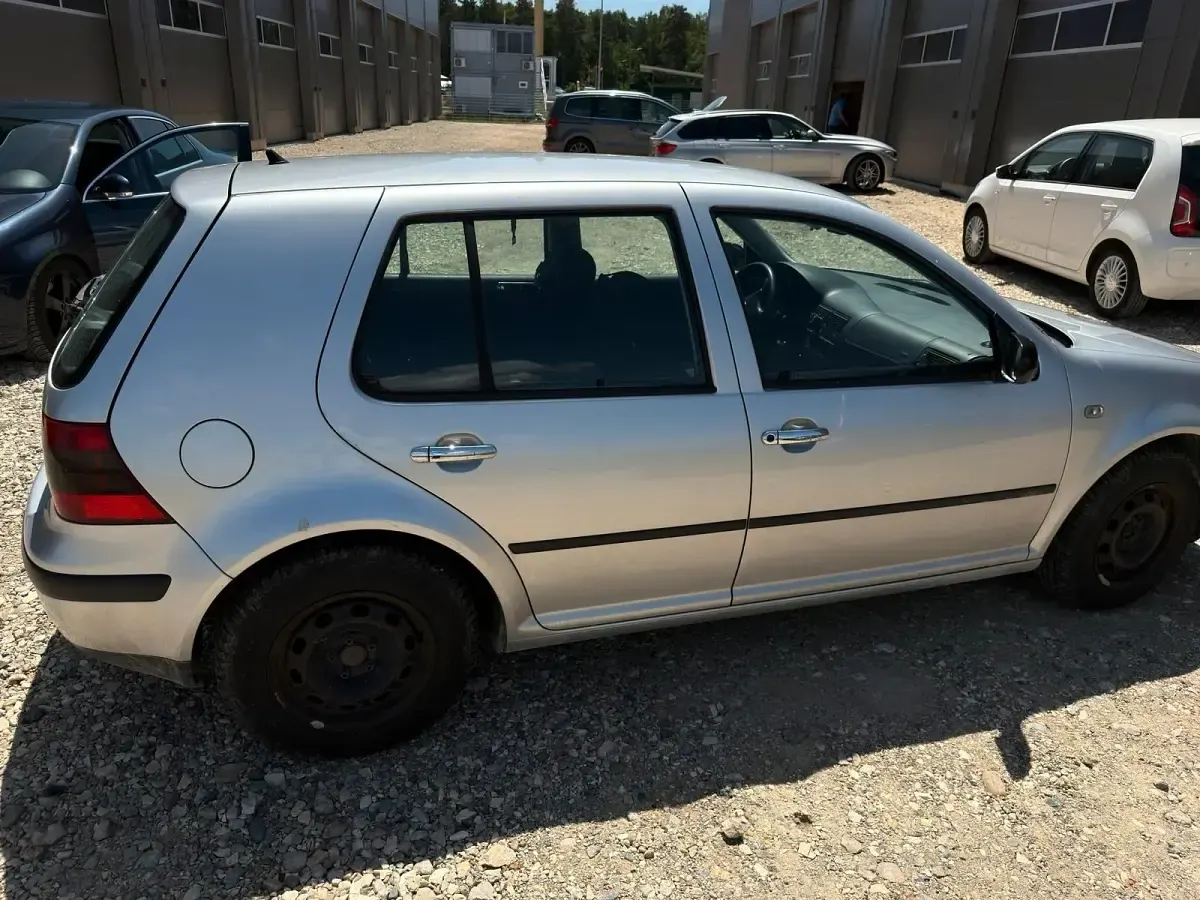 Gebraucht VW Golf IV 75 PS (55 kW) 2002 Silber Kleinwagen