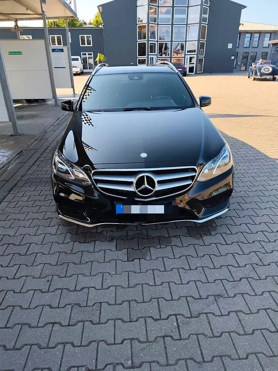 Gebraucht Mercedes E350 Avantgarde 252 PS (185 kW) 2014 Schwarz Limousine