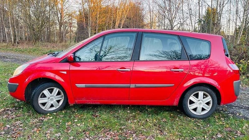 Gebraucht Renault Grand Scénic II Avantage 113 PS (83 kW) 2004 Rot Van / Kleinbus