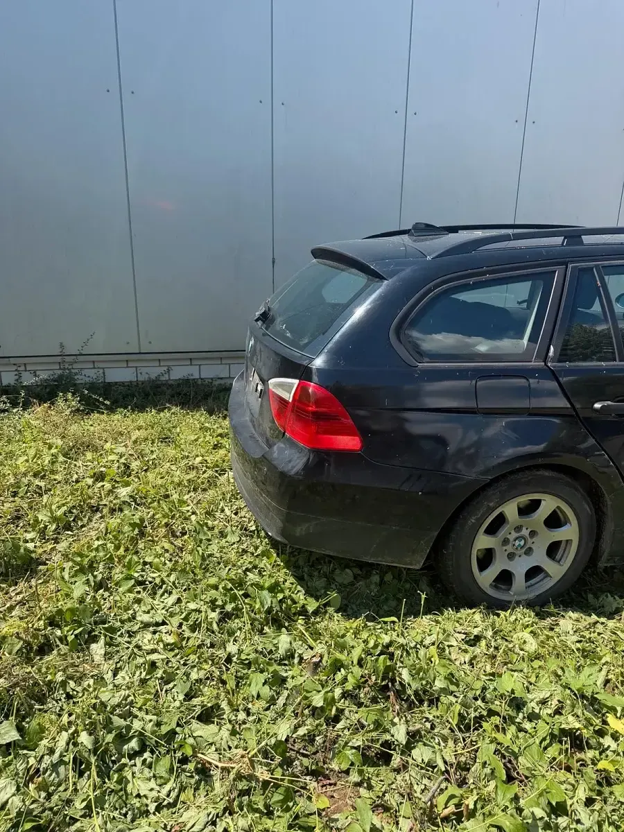 Gebraucht BMW 320 163 PS (119 kW) 2005 Schwarz Kombi