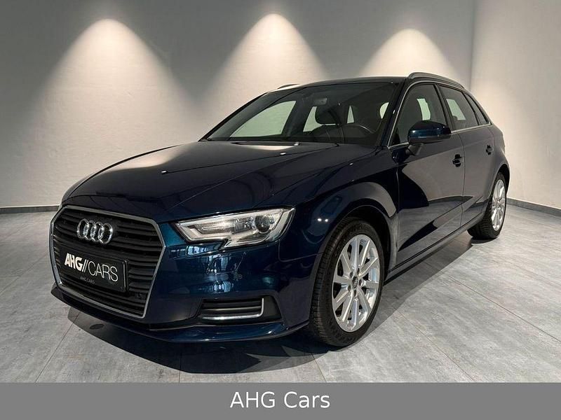 Gebraucht Audi A3 Design 150 PS (110 kW) 2018 Blau Limousine
