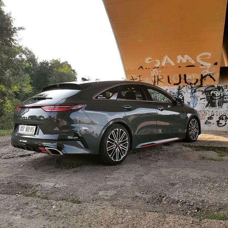 Gebraucht Kia ProCeed GT 204 PS (150 kW) 2019 Grau Kombi