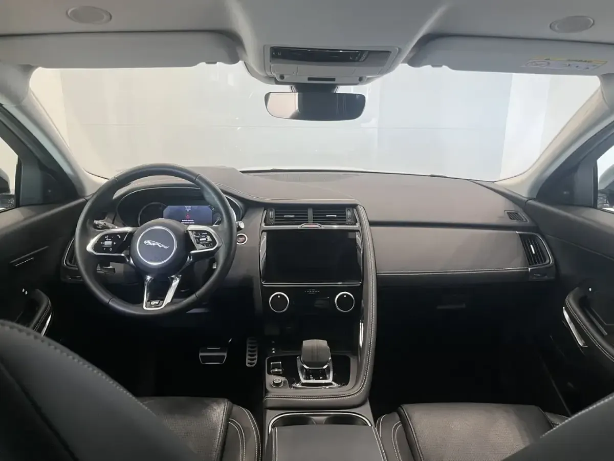 Occasion Jaguar E-Pace R-Dynamic 206 PK (151 kW) 2023 Wit SUV