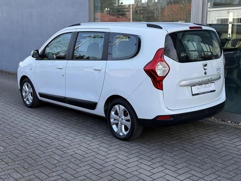 Gebraucht Dacia Lodgy Prestige 107 PS (78 kW) 2014 Weiß Van / Kleinbus