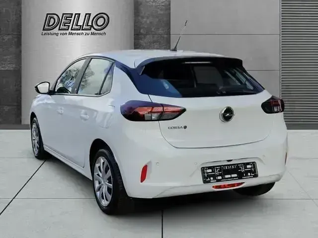 Używany Opel Corsa-e Edition 100 kW (136 KM) 2023 Biały Hatchback