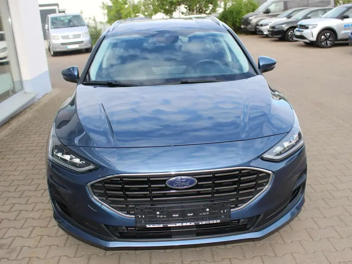Gebraucht Ford Focus Titanium 125 PS (91 kW) 2022 Chromablau metallic Kombi