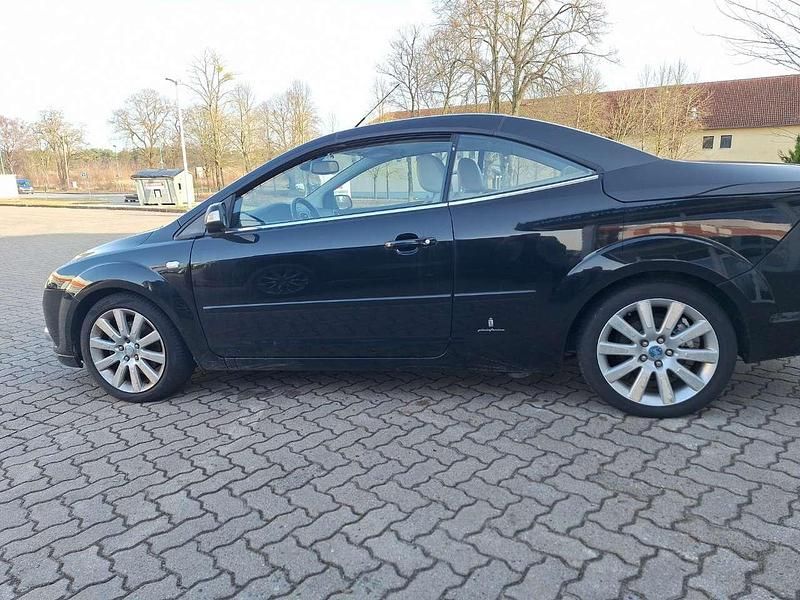 Gebraucht Ford Focus Cabriolet 145 PS (106 kW) 2008 Schwarz Cabrio