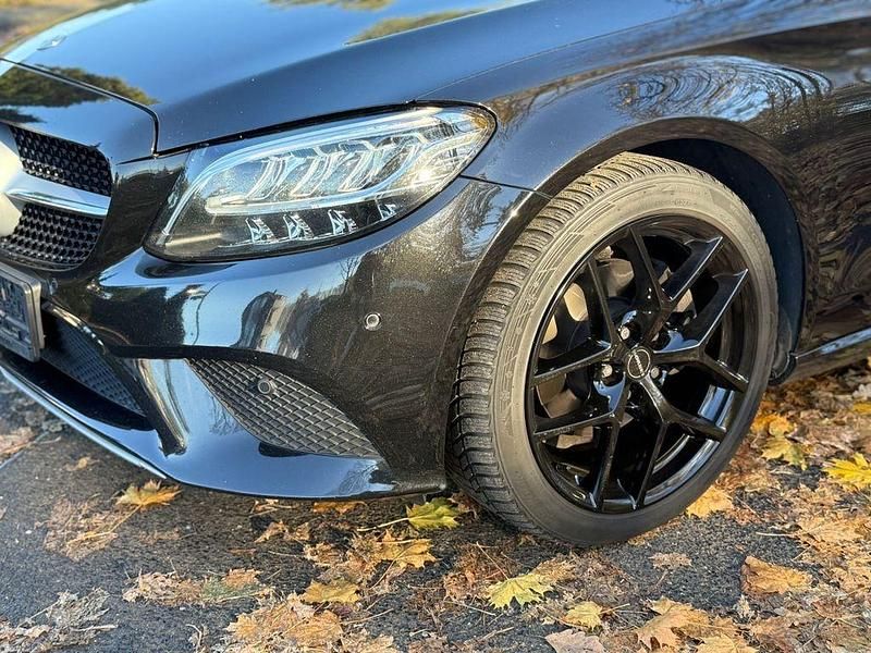 Gebraucht Mercedes C220 194 PS (142 kW) 2019 Schwarz Cabrio