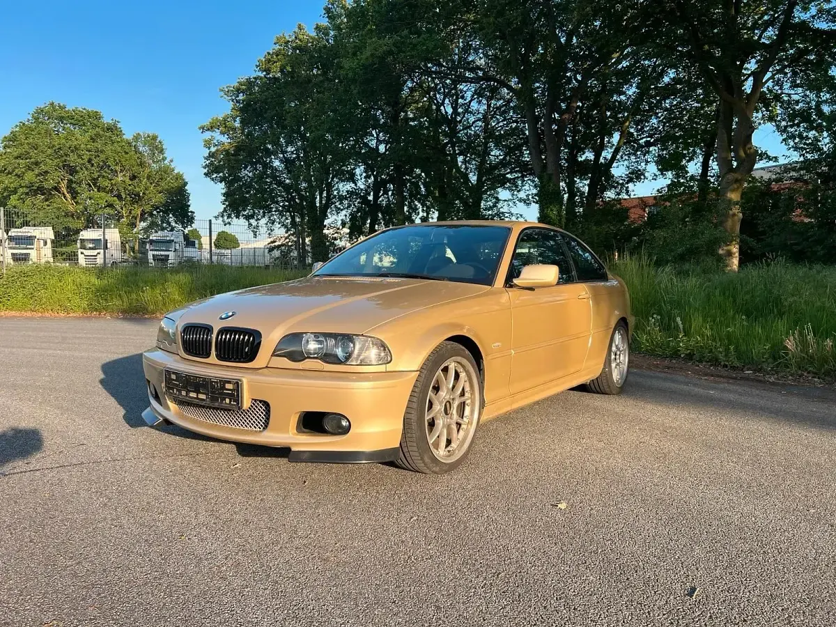 Gebraucht BMW 325 192 PS (141 kW) 2001 Gold Coupé