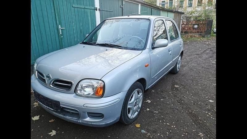 Silber Gebraucht 2002 Nissan Micra Kleinwagen | 1.500 € (Fairer Preis) - Bild 1/4