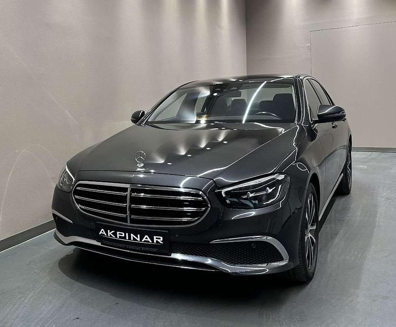 Gebraucht Mercedes E300 Luxury 313 PS (230 kW) 2022 Graphitgrau Limousine