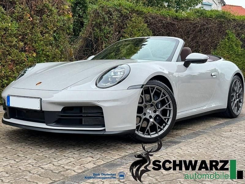 Grau Gebraucht 2025 Porsche 911 Carrera Cabriolet Chrono Cabrio | 156.700 € - Bild 1/4