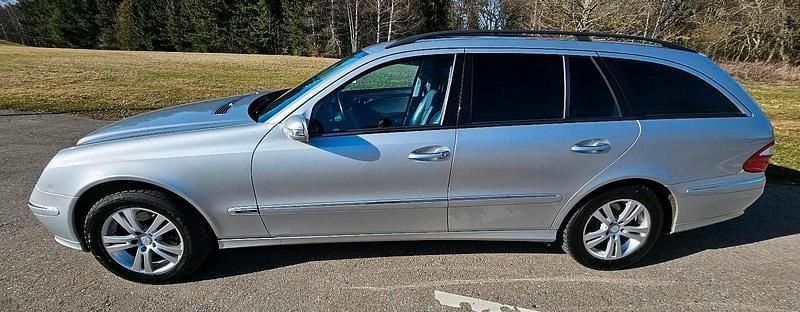 Usata Mercedes E240 177 CV (130 kW) 2003 Argento Station wagon