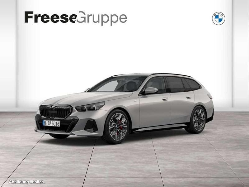 Oxidgrau ii Neu 2025 BMW 540 Performance Kombi | 81.390 € (Fairer Preis) - Bild 1/4