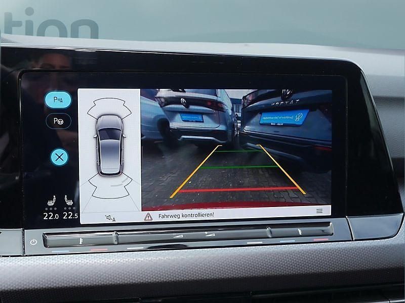 Gebraucht VW Golf VIII 150 PS (110 kW) 2022 Rot Kleinwagen