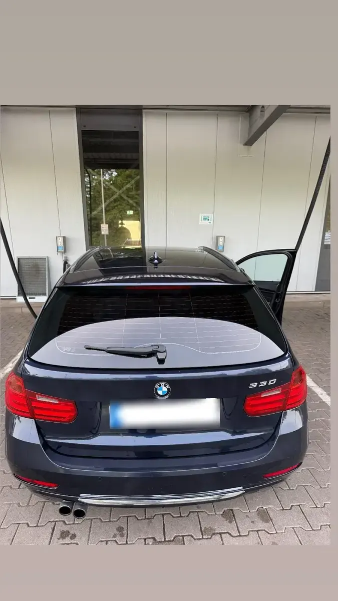 Gebraucht BMW 330 258 PS (189 kW) 2012 Blau Kombi