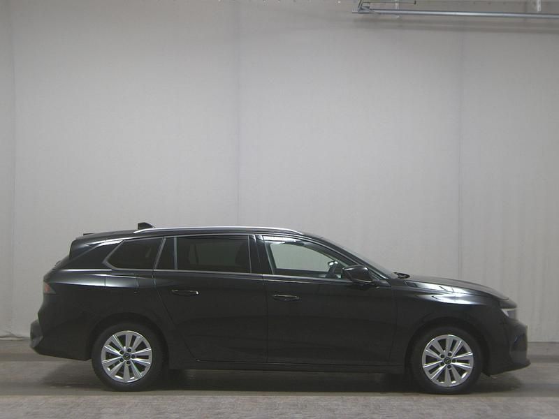 Gebraucht Opel Astra Elegance 131 PS (96 kW) 2023 Lackierung schwarz perla nera/ Kombi